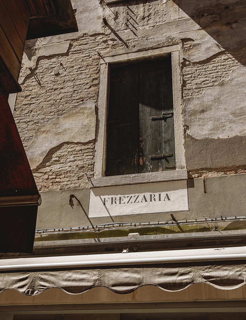 Frezzaria street sign in Venice